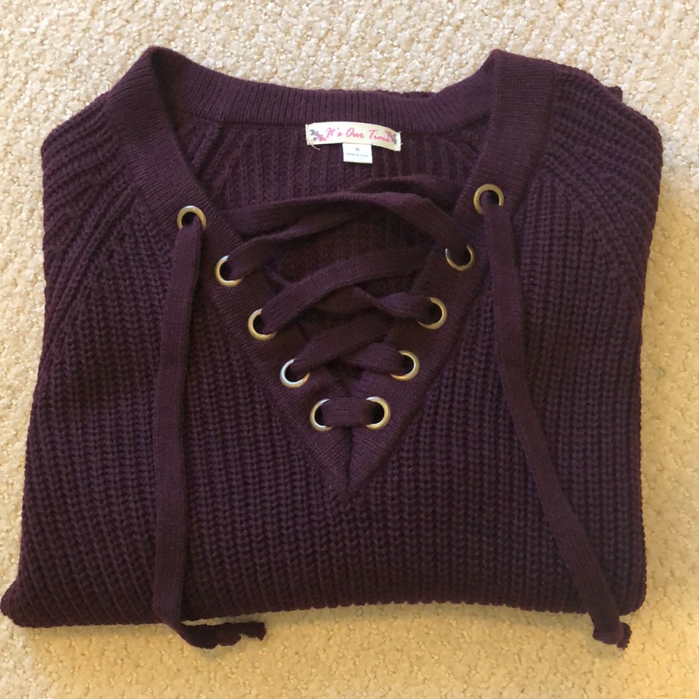 Cross tie Sweater